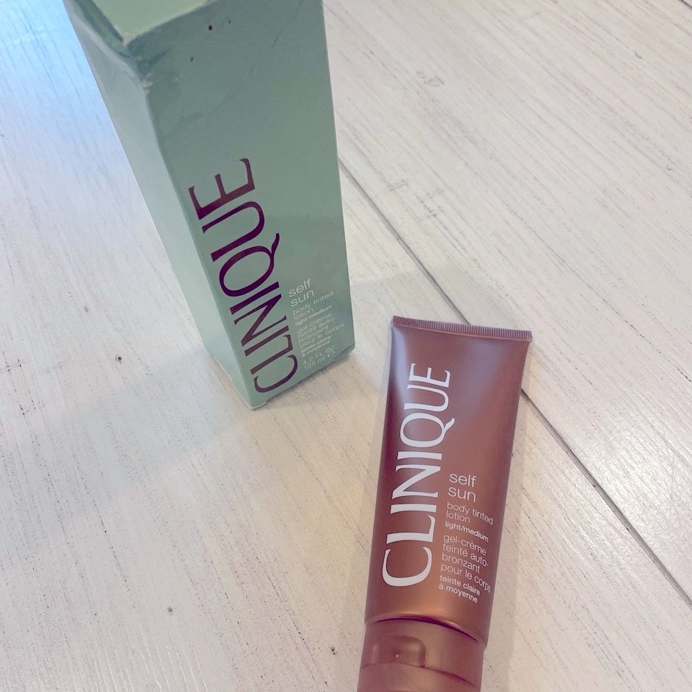 *New* Clinique self sun body tinted lotion tanning cream light/medium sealed